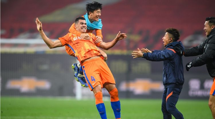 今晨浙江稠州调整名单以备葡超，止住颓势环节打磨，质疑声仍在，轮换策略成焦点