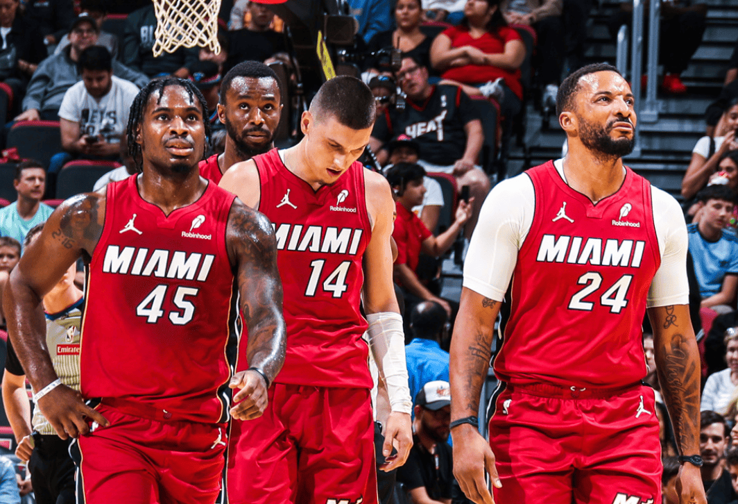 开云体育官网-包含集结日迈阿密热火备战NBA季后赛,复出首秀细节曝光,管理层满意,年轻球员得到机会的词条